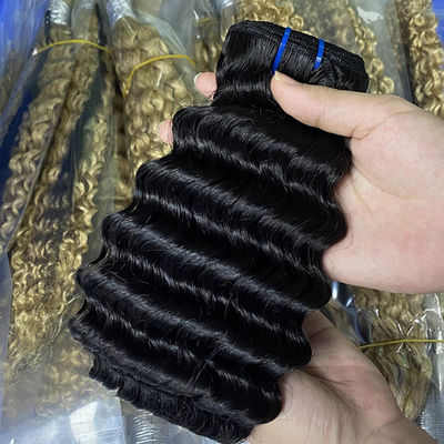 Ingrosso 100% cuticule vergine allineata economica naturale nero ondulato profondo non trasformato capelli umani brasiliani grezzi fasci